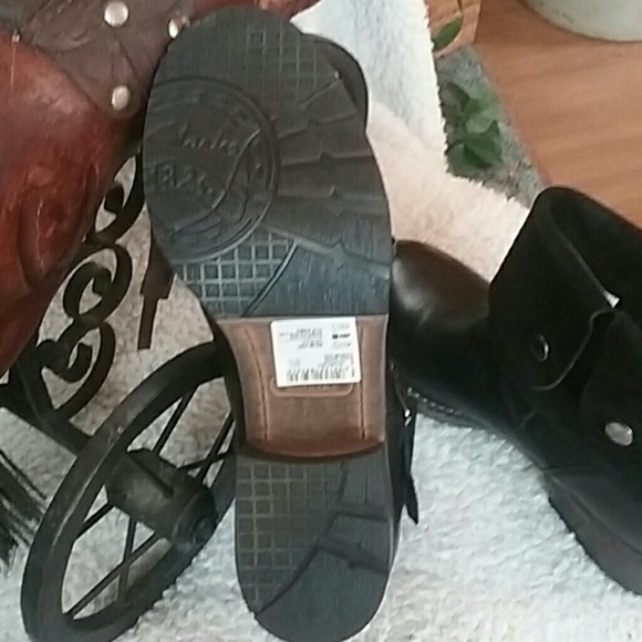 Clarks ankle booties - Picture 5 of 8